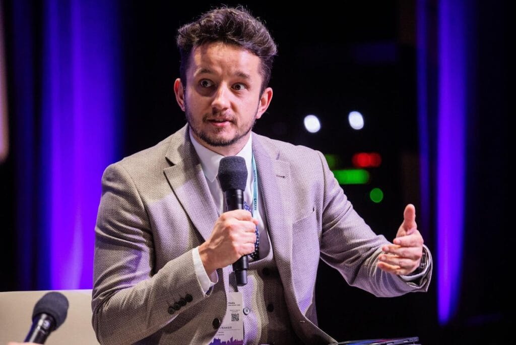 polonyali gazeteci abd ye davet edildi sagci blog yazari mustakbel buyukelciyi uyardi 12472