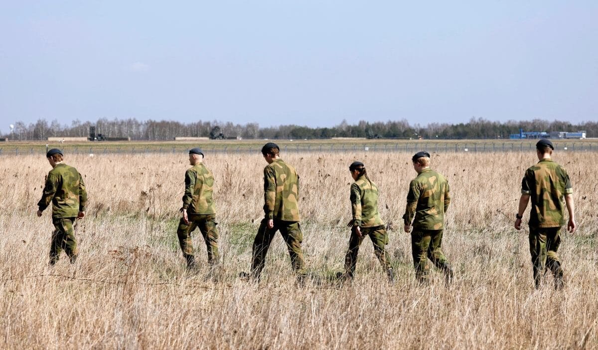 Polonyalilar savasa girecek mi bu grup ankette polonya icin savasmak istemediklerini belirtmistir 12405