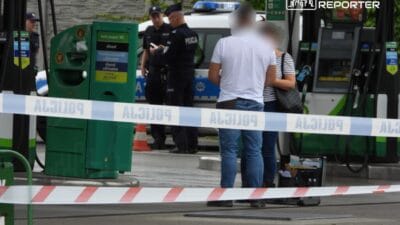 Praga kuzey de bir benzin istasyonunda polis eylemi i stasyon bantlarla cevrildi 9608