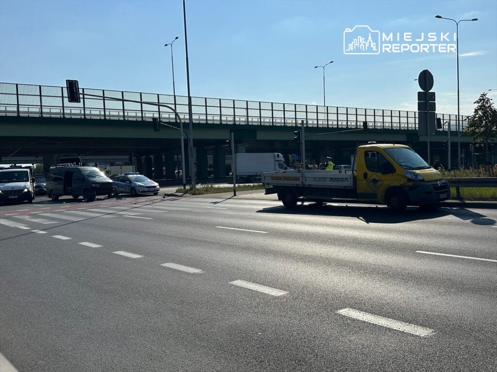 pulawska caddesi nde carpisma suruculerden biri kirmizi isikta gecti 9827