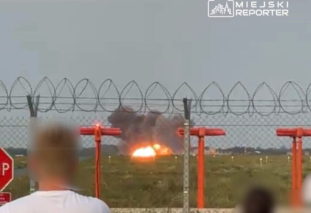 Radom'daki f16 uçak kazası soruşturması. Kara kutu kayıtları okundu 1 Radom daki f16 ucak kazasi sorusturmasi kara kutu kayitlari okundu 12505