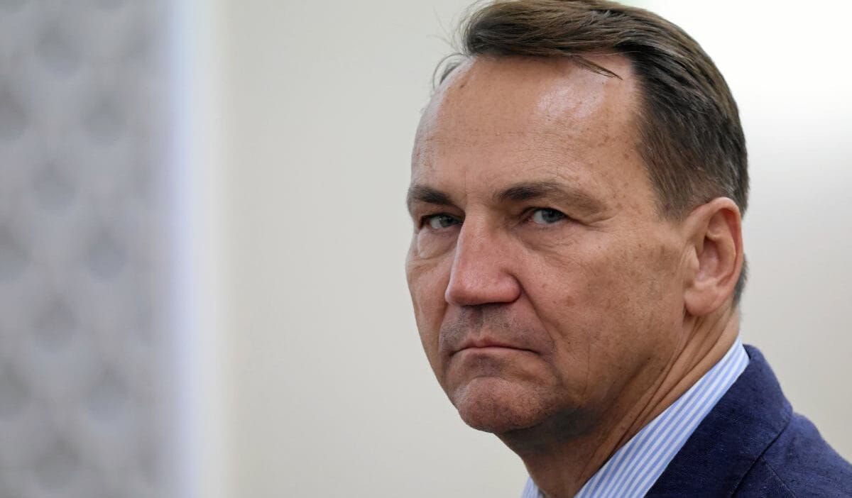 Radoslaw sikorski nin yolu i ltica portfoyler ve afganistan 11328