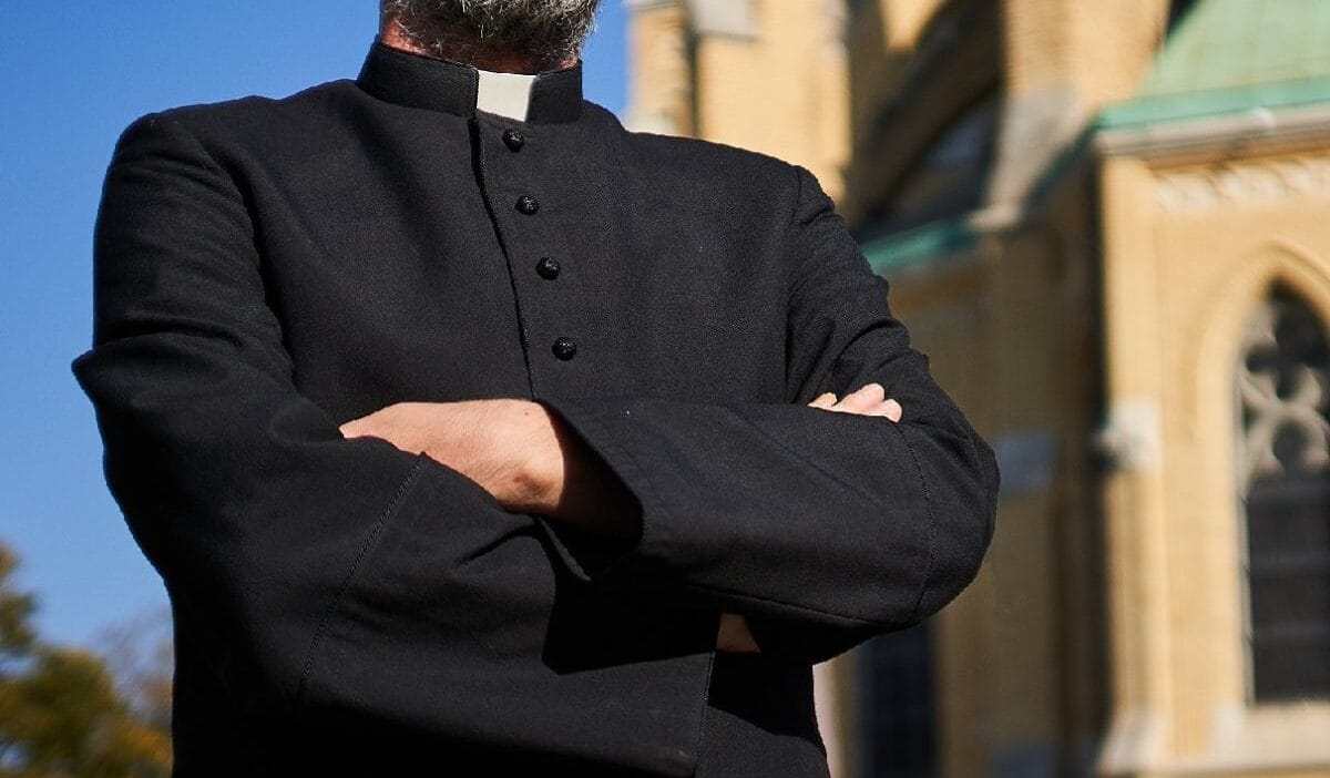 Rahip kiliseyi yenilemek için parayla bitcoin mi aldı? Mahkeme bundan sonra ne yapacağına karar verdi 1 Rahip kiliseyi yenilemek icin parayla bitcoin mi aldi mahkeme bundan sonra ne yapacagina karar verdi 9320