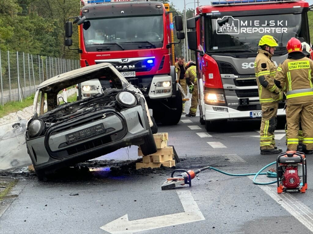 rembert w da bir elektrikli mini de yangin akunun izlenmesi ve sogutulmasi devam ediyor 14099
