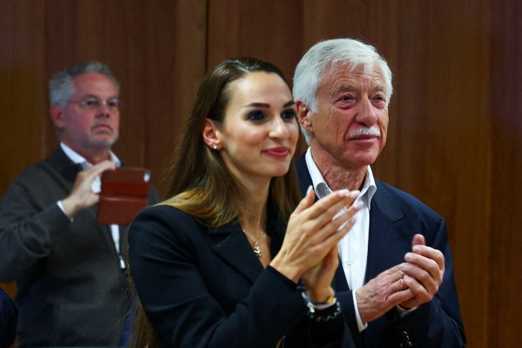 rheinland kuzey vestfalya da secim cdu kazandi afd kazaniyor 11124