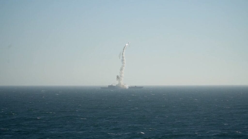 ruslarin zapad 2025 manevralari sirasinda hipersonik zircon fuzesi firlatmaya yonelik muhtesem girisimi 11115