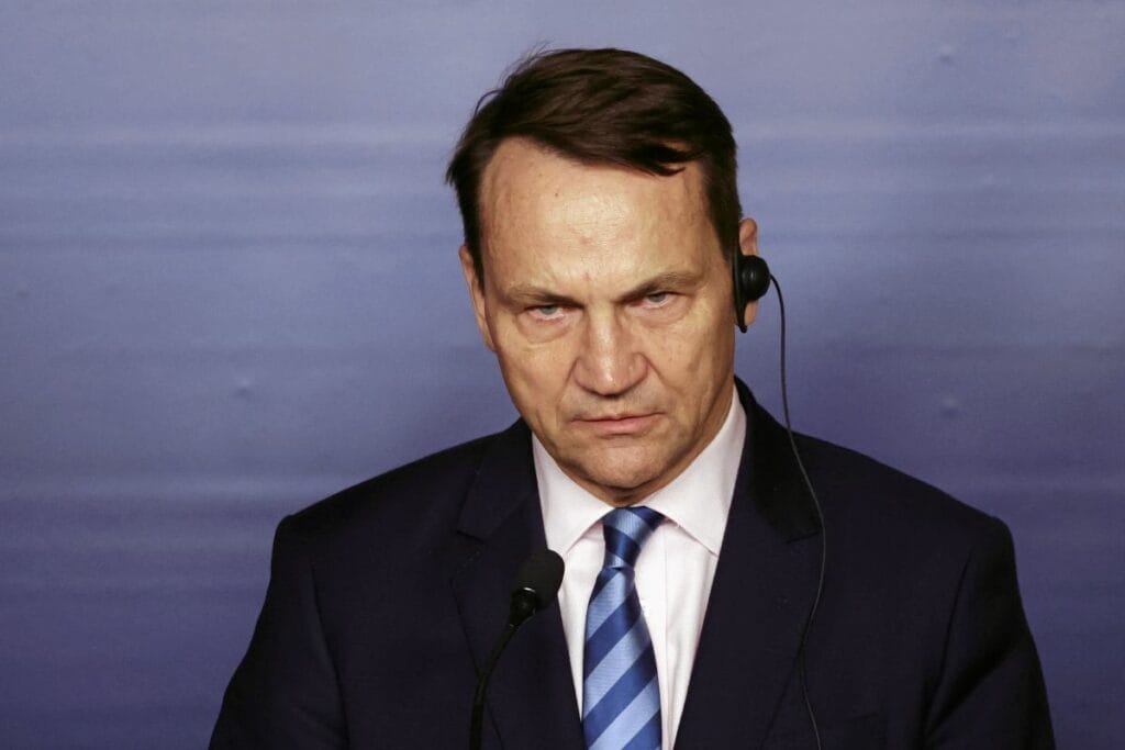 rusya maslahatguzari polonya disisleri bakanligi na cagrildi 10232