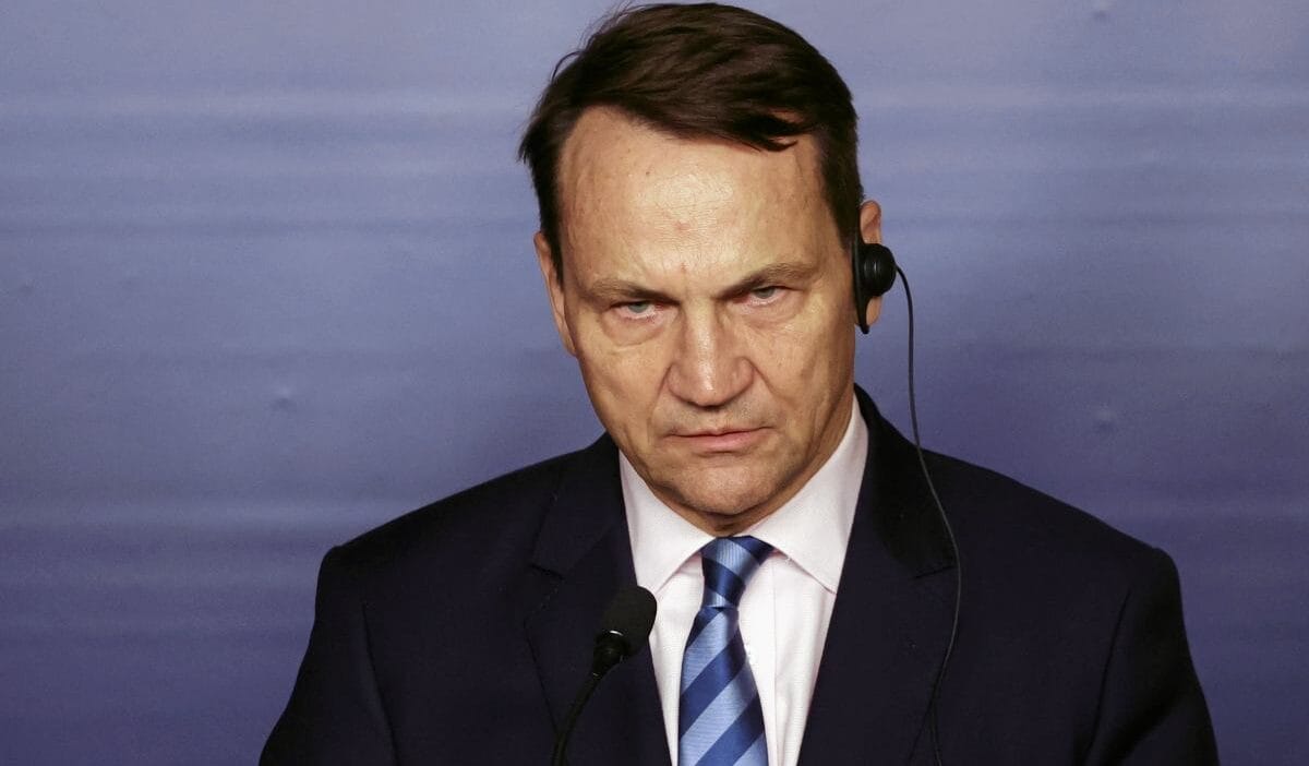 Rusya maslahatguzari polonya disisleri bakanligi na cagrildi 10232