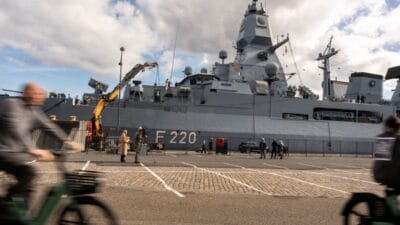 Rusya 'nato gölünü' bırakmak istemiyor. Uçaklar bir klasiktir, kablolar vardı, dronlar var 2 Rusya nato golunu birakmak istemiyor ucaklar bir klasiktir kablolar vardi dronlar var 13922