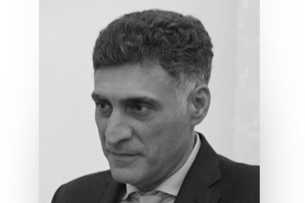 rusya nin medyatik caricesinin kocasi hayatini kaybetti tigran kieosajan komadan cikamadi 13360