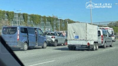 S8 de uc arac carpisti bir kisi hastaneye kaldirildi 12187