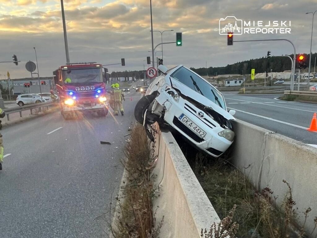 s8 uzerinde iki arac carpisti biri bariyerlerden dustu yetkisi olmayan fail 11670