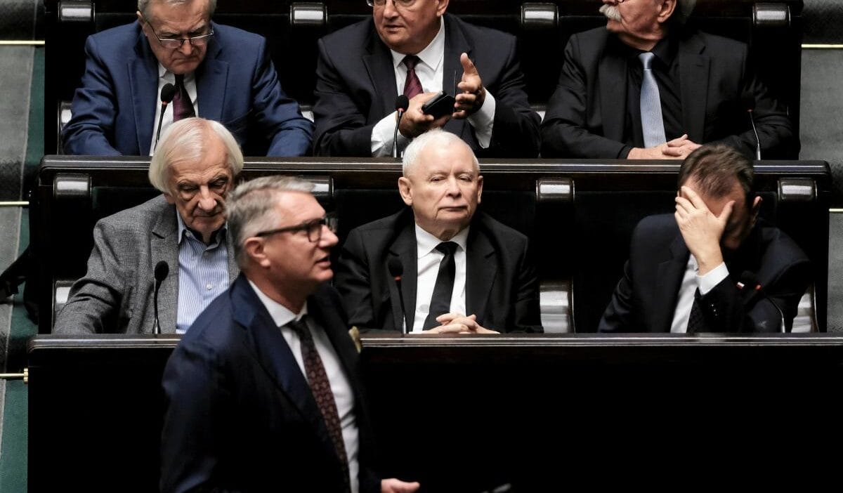 Sagda savas przemyslaw wipler kaczy ski korkuyor baskanin halefinin ismini verdi 12420