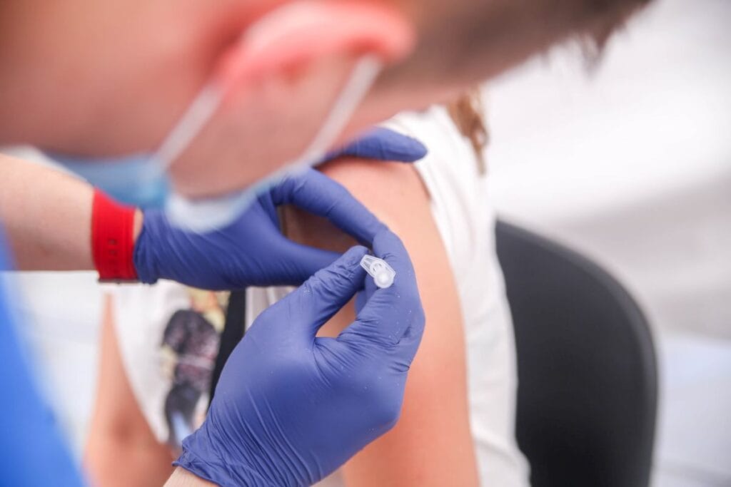 saglik mufettisligi asilanmamis cocuklara ulasmak istiyor 100 000 den fazla insan endiseli 13288