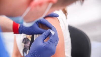 Saglik mufettisligi asilanmamis cocuklara ulasmak istiyor 100 000 den fazla insan endiseli 13288