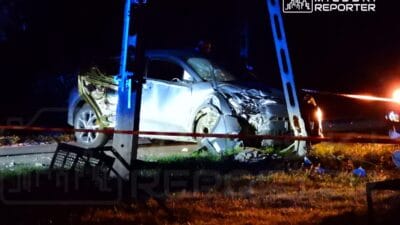 Sarhoş toyota sürücüsü wilanów'da birkaç lamba direğine çarptı 2 Sarhos toyota surucusu wilan w da birkac lamba diregine carpti 8771