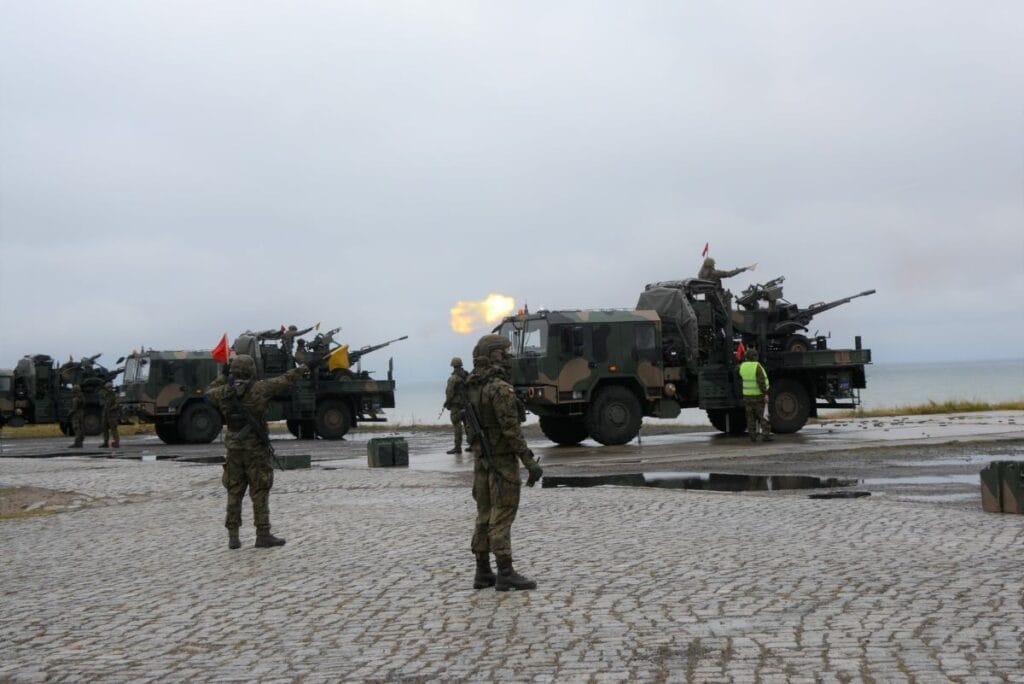 savas toplari kullandik bir ya da iki kez kullanabilirsiniz ama dun rusya dan dronlar icin bir sisteme ihtiyaciniz vardi 10578