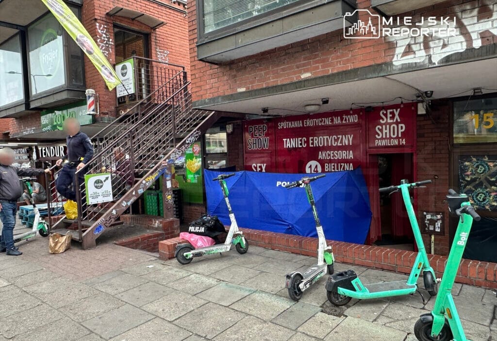 Şehir merkezindeki pavyonlarda trajedi. Yüksekten düşen adam öldü 1 Sehir merkezindeki pavyonlarda trajedi yuksekten dusen adam oldu 9542