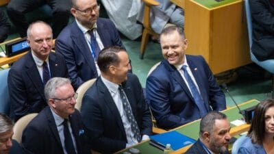 Sikorski ve nawrocki bm de guluyorlar ne hakkinda konustular przydacz ne duydugunu acikliyor 13207