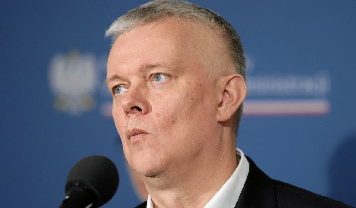 Slawomir cenckiewicz rcn'nin kısıtlı toplantısında. Abw tarafından bir hareket var 1 Slawomir cenckiewicz rcn nin kisitli toplantisinda abw tarafindan bir hareket var 13045