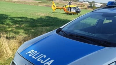 Sollama yaparken baska bir araca ve bir agaca carpti surucu oldu 9305