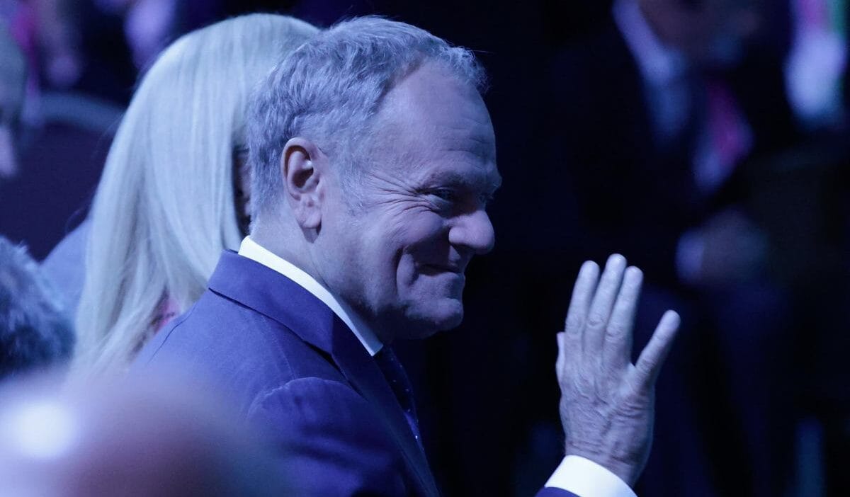 Son ankette sürpriz. Ko ve pis arasındaki sembolik fark. Braun'un zaferi 1 Son ankette surpriz ko ve pis arasindaki sembolik fark braun un zaferi 14105