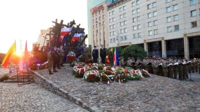 Sovyetlerin polonya ya saldirisinin yildonumu ogleden sonra anma torenleri ve toplantilar 11604