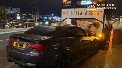 Spor bir bmw'nin sürücüsü bemowo'da bir belediye otobüsünün arkasına çarptı 2 Spor bir bmw nin surucusu bemowo da bir belediye otobusunun arkasina carpti 13961