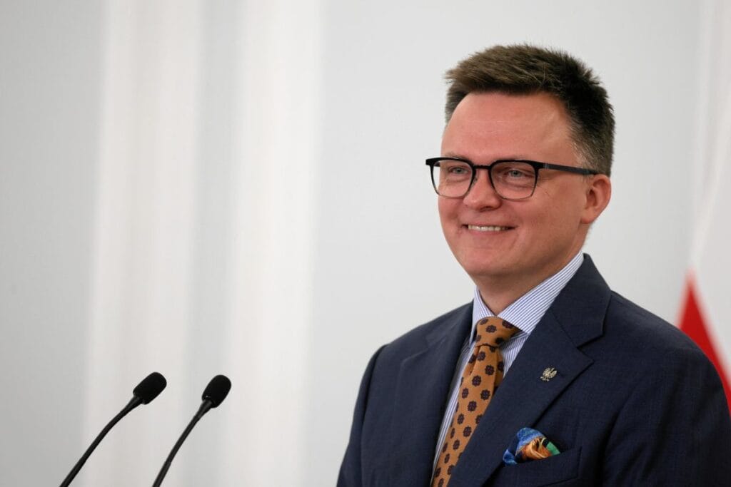 szymon holownia yeni pozisyonunda iste bu kadar kazanabilir astronomik bir miktar ve ayricaliklar 13976