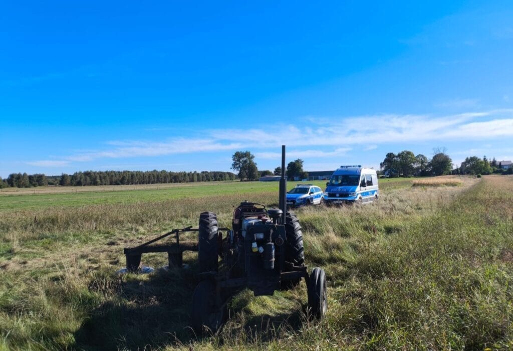 Tarla çalışması kazası. 91 yaşındaki bir adam bir arızayı gidermek için traktörünü durdurdu, araç hızlandı ve adamı ezdi 1 Tarla calismasi kazasi 91 yasindaki bir adam bir arizayi gidermek icin traktorunu durdurdu arac hizlandi ve adami ezdi 12943