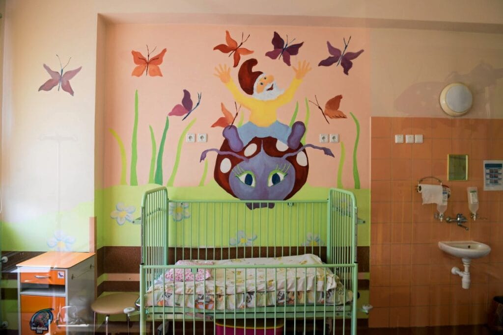 toplu kefir zehirlenmeleri binden fazla cocuk hastanelere kaldirildi yedi kisi tutuklandi 14048