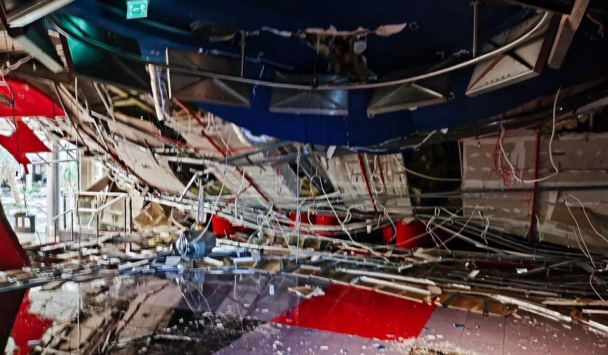 Torun'daki bir alışveriş merkezinde tehlikeli bir olay yaşandı. 1,400 kişi tahliye edildi 1 Torun daki bir alisveris merkezinde tehlikeli bir olay yasandi 1 400 kisi tahliye edildi 11286