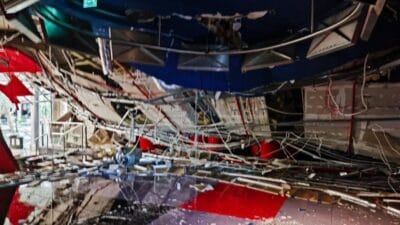 Torun daki bir alisveris merkezinde tehlikeli bir olay yasandi 1 400 kisi tahliye edildi 11286