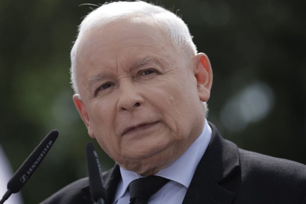 trump 19 insansiz hava aracinin polonya ya girmesinin bir hata oldugunu belirtti kaczy ski ona su yaniti verdi 10812