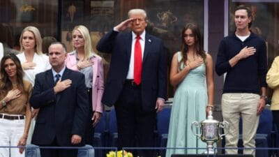 Trump abd acik ta tribunlere cikti abd baskaninin bekledigi tepki bu degildi 9713