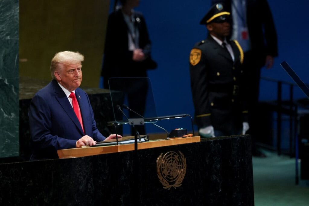 trump in bm deki konusmasi teknik sorunlarla basladi abd baskani nin tepkisi soyle oldu 12730