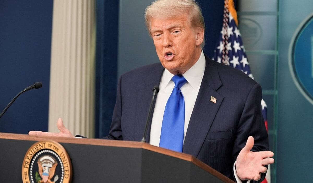 Trump in gizemli girisi netanyahu nun ziyaretinden bir gun once ozel bir sey duyurdu 13718