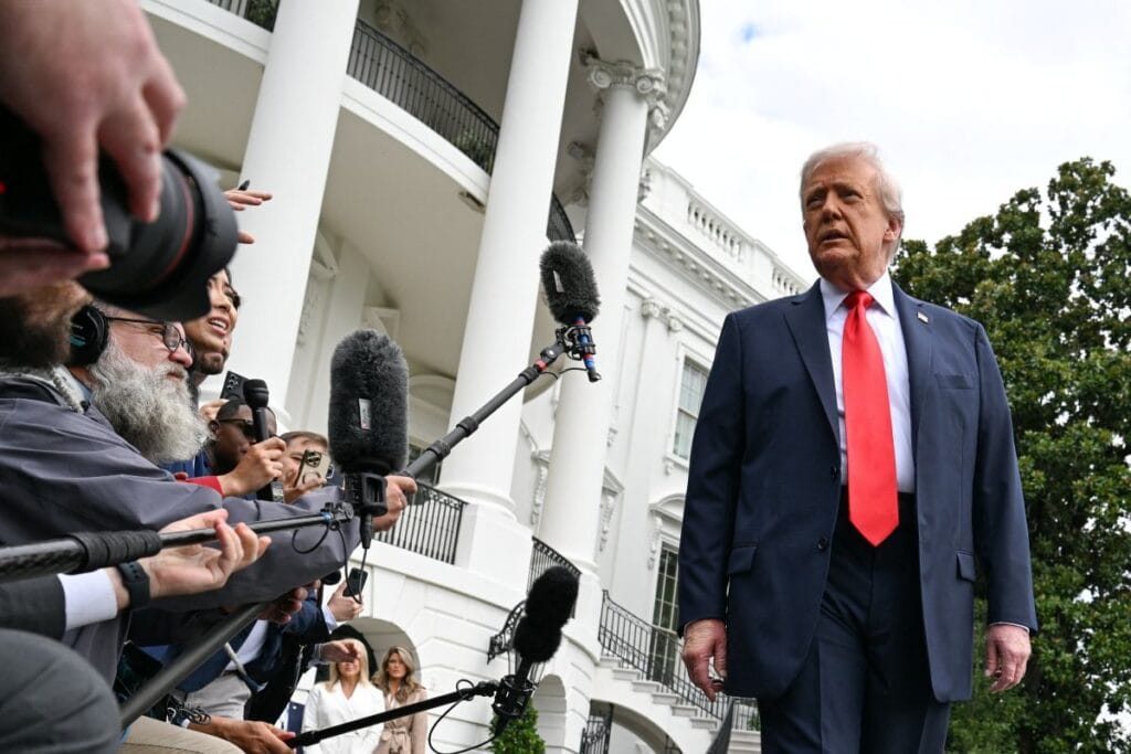 trump polak in rusya ya yonelik yaptirimlarin sikilastirilmasiyla ilgili sorusuna yanit verdi hazir oldugunu soyledi 9632