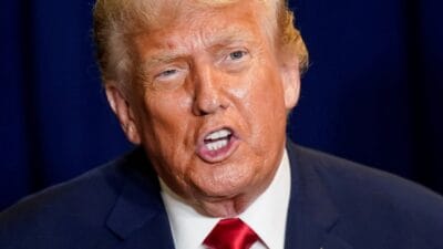 Trump teknoloji devinin kadın çalışanının kovulmasını talep ediyor. Büyük tehdit hakkında gürlüyor 2 Trump teknoloji devinin kadin calisaninin kovulmasini talep ediyor buyuk tehdit hakkinda gurluyor 13553