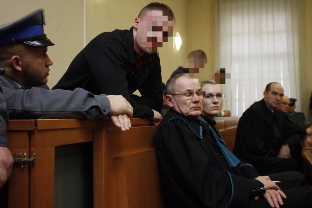 tum polonya gizli tarikat dragon u duydu maciej bu yuzden hayatini kaybetti 11085