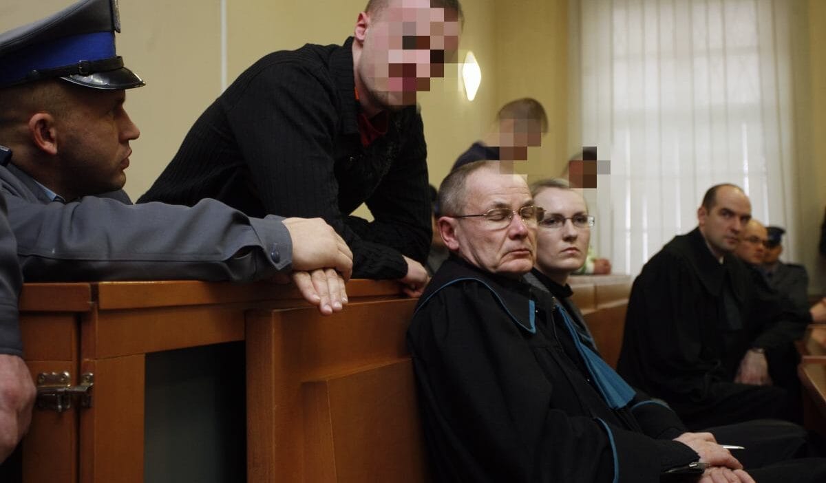 Tum polonya gizli tarikat dragon u duydu maciej bu yuzden hayatini kaybetti 11085