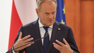 Tusk milli güvenlik kurulu sonrasında konuştu. "polonya'da maskeler düştü". 2 Tusk milli guvenlik kurulu sonrasinda konustu polonya da maskeler dustu 10635