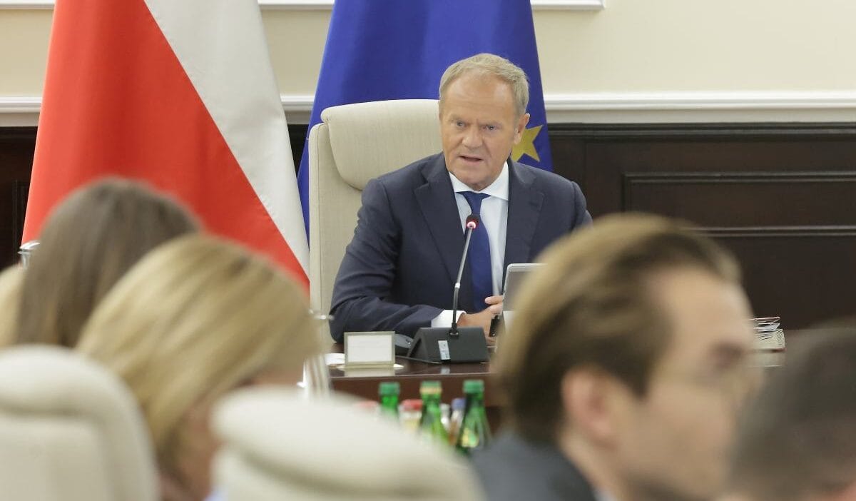 Tusk trump in sozleriyle ilgili kafa karisikligini giderdi hatirlatmak isterim ki 12084