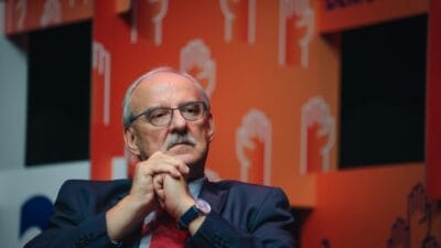 Tvn24 tarafindan taninan bir gazeteci hastaneye kaldirildi i nternette rahatsiz edici bir fotograf yayinladi 13216