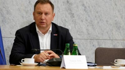 Tvn24'te canlı yayında çatışma. Ziobra'nın sorgusuyla ilgiliydi. "bu bir kabare". 3 Tvn24 te canli yayinda catisma ziobra nin sorgusuyla ilgiliydi bu bir kabare 13721