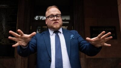 Ukrayna da tek bir polonyali asker yok mu bu bir suiistimal bazi polonyalilar orada olacak 8708