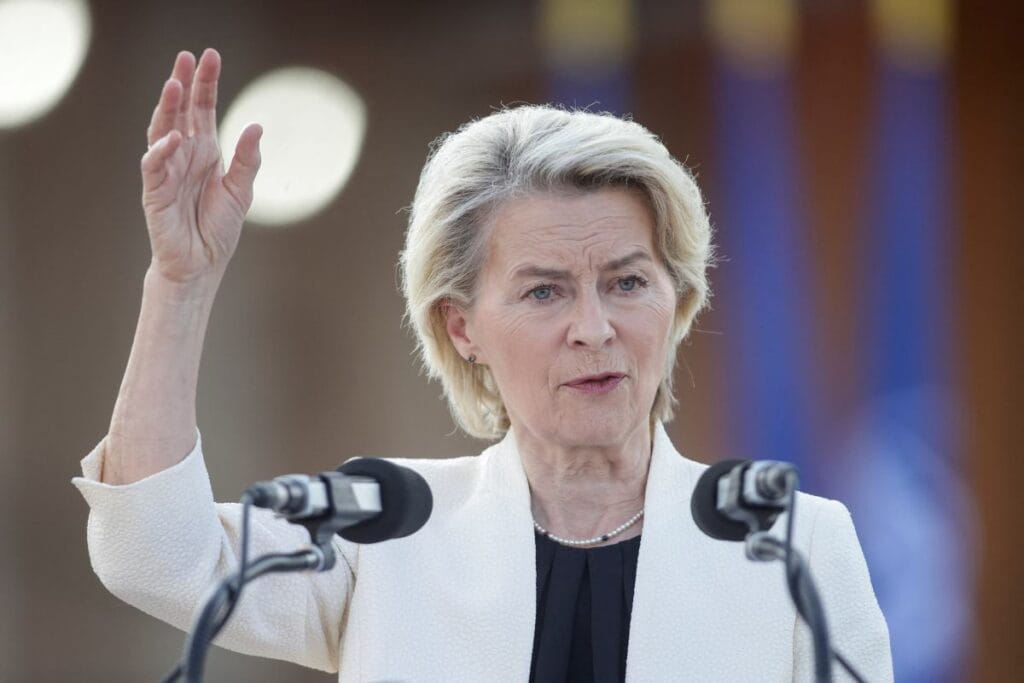ursula von der leyen in bir sorunu var medya kilit belgelerin yoklugunu ortaya cikarir arka planda bir guvensizlik oylamasi 11841