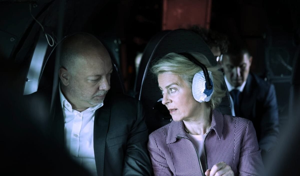 Ursula von der leyen in ucagi acil inis yapti avrupa komisyonu konustu 8253