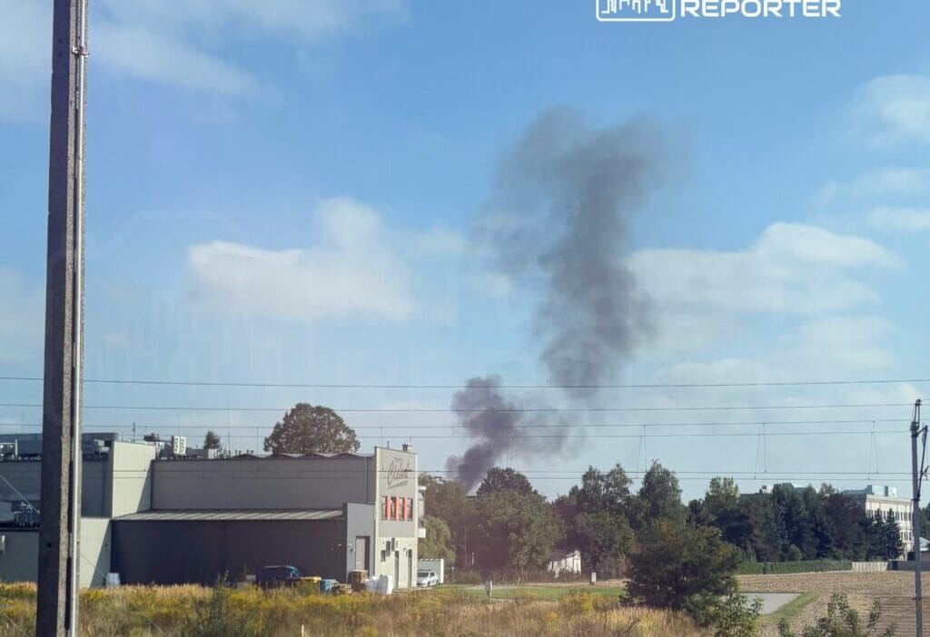 Ursus'ta araba, çöp ve boş arazi yangını 1 Ursus ta araba cop ve bos arazi yangini 8390