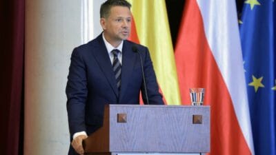 Varsova da gece vakti alkol satisinin yasaklanmasina iliskin tartisma trzaskowski bir karar verdi 13105